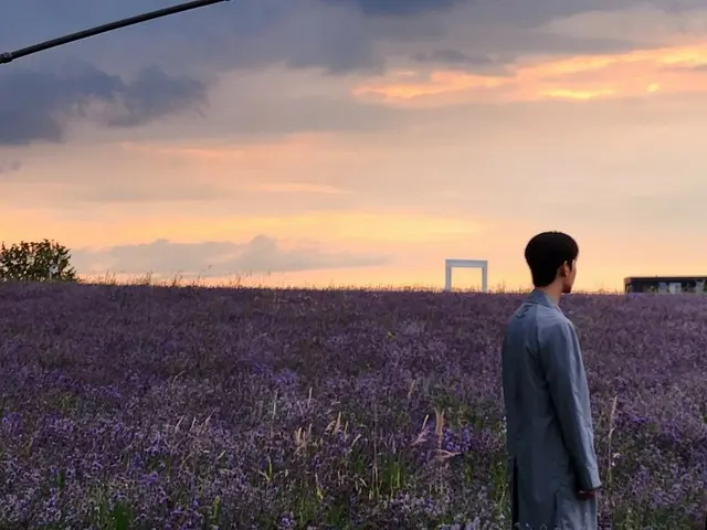 배우 김수현, '눈물의 여왕'의 마지막 장면의 라벤더밭에서...