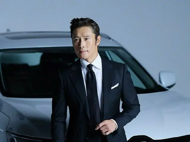 ”Byeon,” Lee Byung Hun, released pictures.