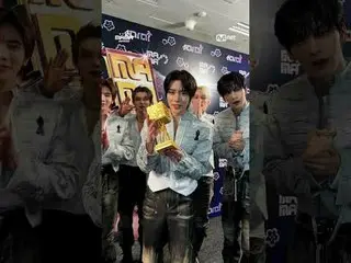 [#2025MAMA] Tiger Presents the Trophy!🐱🏆 투모로우바이투게더_ _  (투모로우바이투게더_ )<br>
Missi