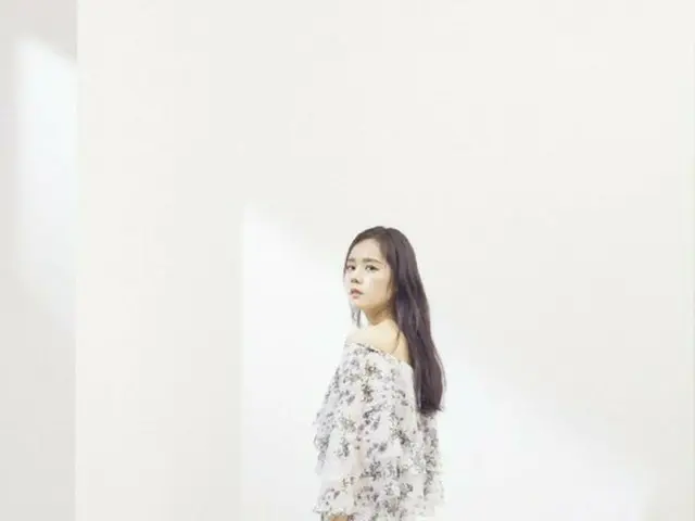 Actress Han Ga in, released pictures. Magazine ”Grazia”