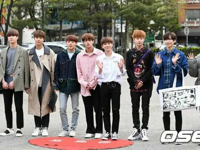 UNB, arriving to work. ”Music Bank” rehearsals. Seoul Yeouido.