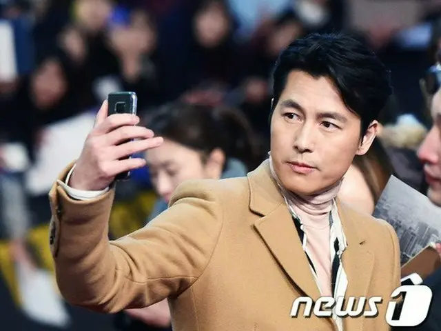 Actor Jung Woo Sung attended the movie ”The King” red carpet event. @ Seoul ·Yeongdeungpo (Times Squ