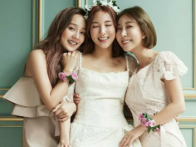SES, released pictures. Magazine ”ELLE”. Pada's wedding photograph with threepeople.