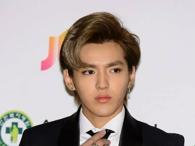 Former EXO KRIS, EXO songs suddenly played during Chinese program he appearedon, panicked expression