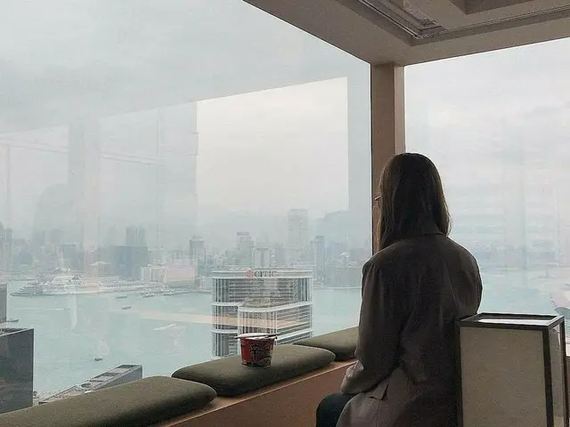 【G Official】 Actress Sin Se Gyeong, SNS update. ”waiting”.