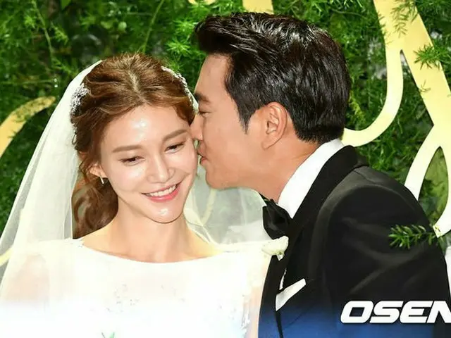 Joo SangWook - Cha Ye Ryun, Hooray goalfully today! Appears at the wedding phototime.