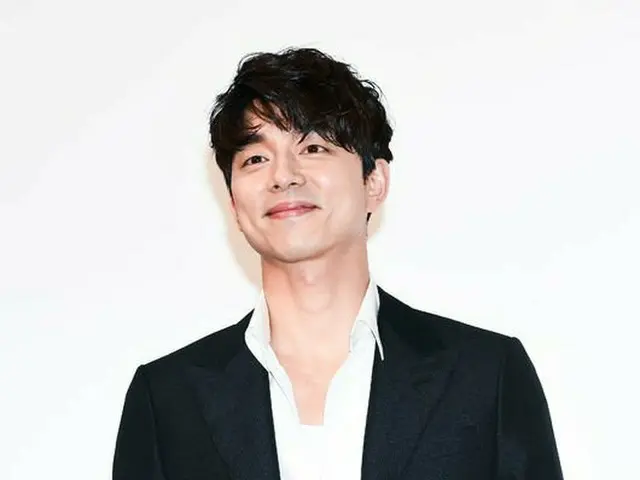 Actor Gong Yoo, attended the commemorative event holding exhibition ”Let's fly,navigate, travel” - L