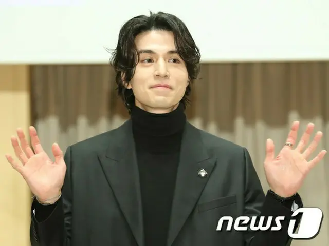 Actor Lee Dong Wook attends the production presentation of SBS's new talk show“Lee Dong Wook wants t