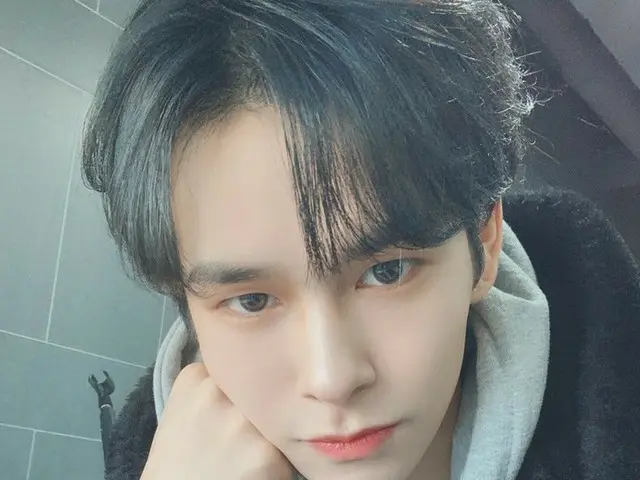신인 보이 그룹 CRAVITY 회원의 박 셀림 온 성우와 흡사하다고 화제. .