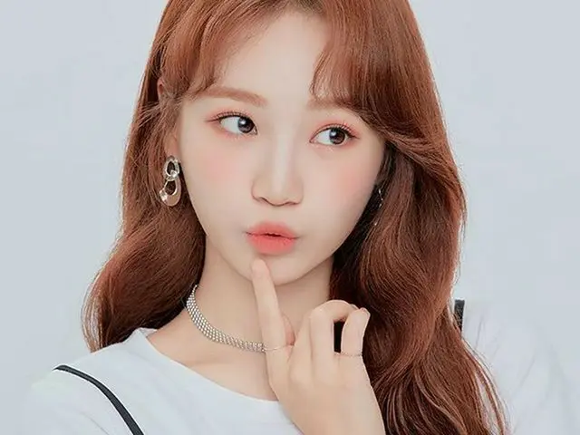 【g公式】IZ*ONE、#Repost colorgramtok_officialX official_IZONE 채원이 얼굴에 풀🌿이 묻었네..뷰티풀�