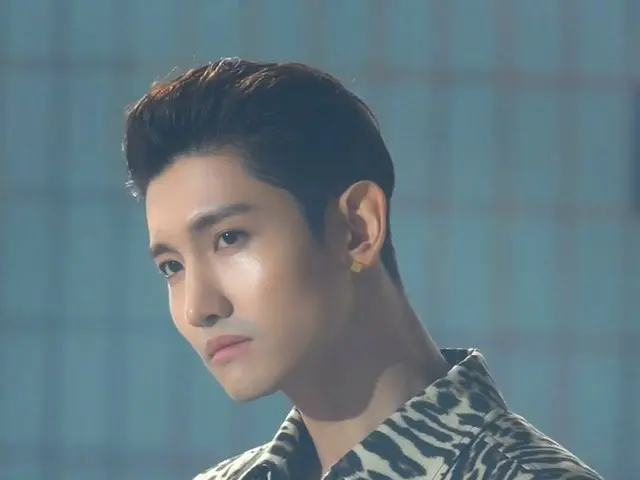 【T公式】東方神起、MAX’s Chocolate from a box #Trois 🍫💝<br><br>#MAX #최강창민 #TVXQ! #동방신기 