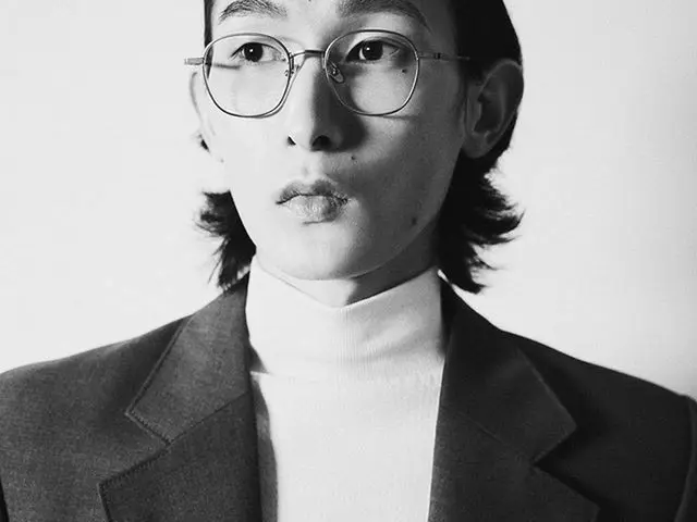 【g公式gq】 밖에 나가지 못하는 대신 이런 일탈은 어떨까요? 스타일을 확 바꿔보는 거에요. 지루한 일상에 새로운 즐거움이 될지도 몰라요.<br