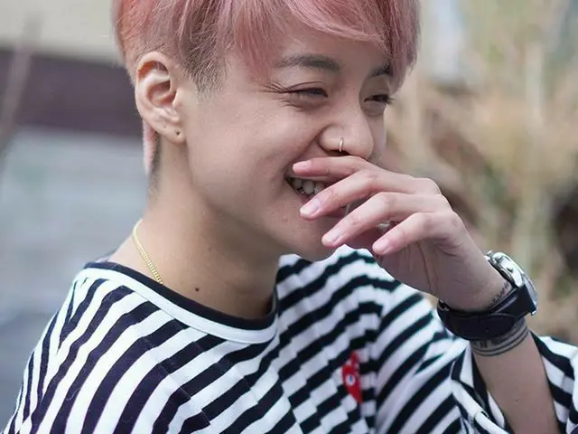 【g公式】f(x)_出身 Amber、Twitch is finally happening! So sorry for the delay! Lemme kn