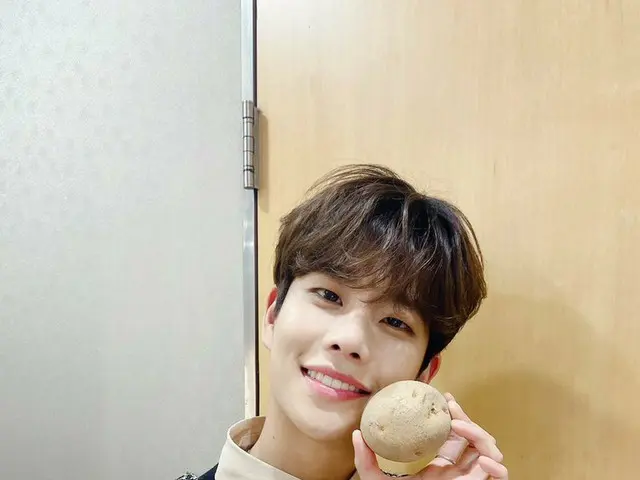 【T公式】ASTRO、감자는 많은 사람들에게 인기가 대단한 친구에요>< 모두 감자로 다양한 방법으로 요리해봐요 ㅎㅎ<br><br>#Tasteofl