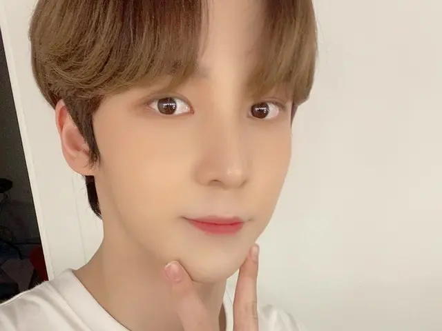 【T公式】ATEEZ、[#윤호] 윤호 트레이드 브이💕💕😘 에이티니도 같이 브이❤<br>#ATEEZ #에이티즈