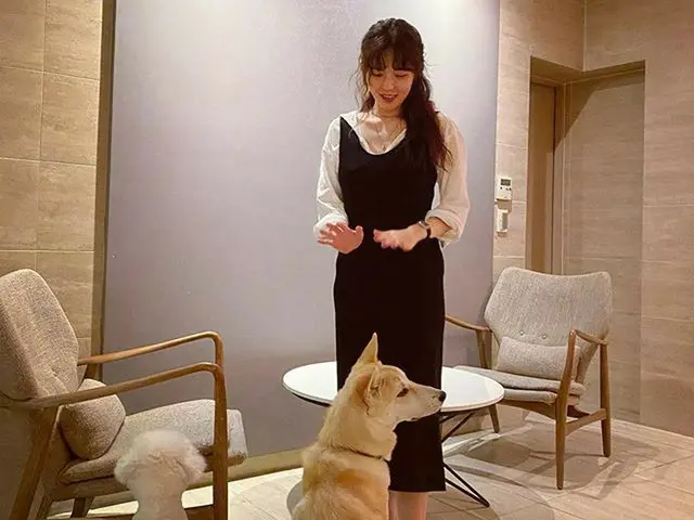 [g 공식】 4MINUTE_ 출신 현아, New post  