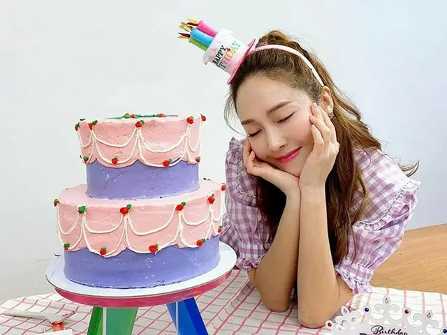 【g公式】少女時代_出身 ジェシカ、Thank you so much for all the birthday love💖<br><br>I’m truly