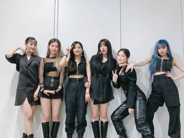 【t公式】（G）I-DLE、[📸] 20200422  쇼챔피언<br><br>네버랜드를 망치러 온 넵랜들의 구원자,,,😈<br>블랙 컨셉 아이들의