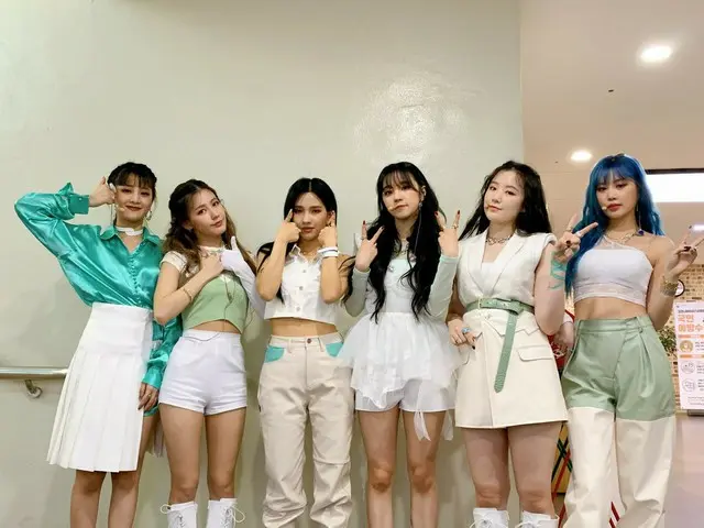 【t公式】（G）I-DLE、[📸] 20200424  뮤직뱅크<br><br>뮤직뱅크 'Oh my god'은 파릇파릇한 봄의 요정천사 아이들과!🌱