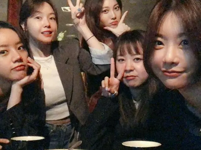 【g公式】GIRL’S DAY_ユラ、볼때마다 또 보고싶고 만날때마다<br><br>행복하고 웃겨죽겠는 우히 멤버들 라뷰♡<br><br>그래서 또 언