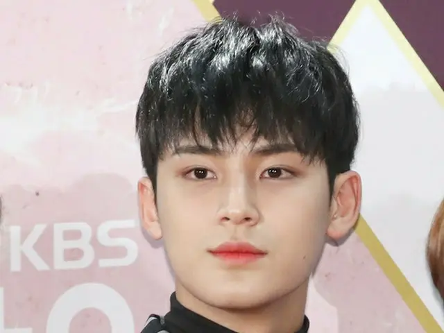 JUNG KOOK (BTS), 은우 (ASTRO), 재현 (NCT), 김민규 (SEVENTEEN) "이태원 아이돌"고 보도했다. .  ● 4 /