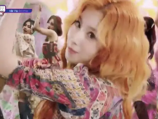 #TWICE 오늘의 1 위. . 6 관왕 눈 'Show Champion "  ● 통산 103 관왕