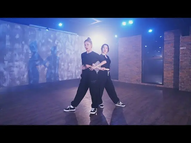 【t公式】RED VELVET、레드벨벳 - IRENE & SEULGI '놀이 (Naughty)' Choreography Video<br><br>�