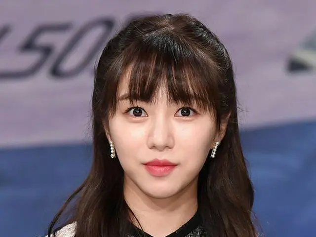 former AOA Kwon Mina reveals why she doesn't follow member's SNS. ”AOA membersare also bystanders an