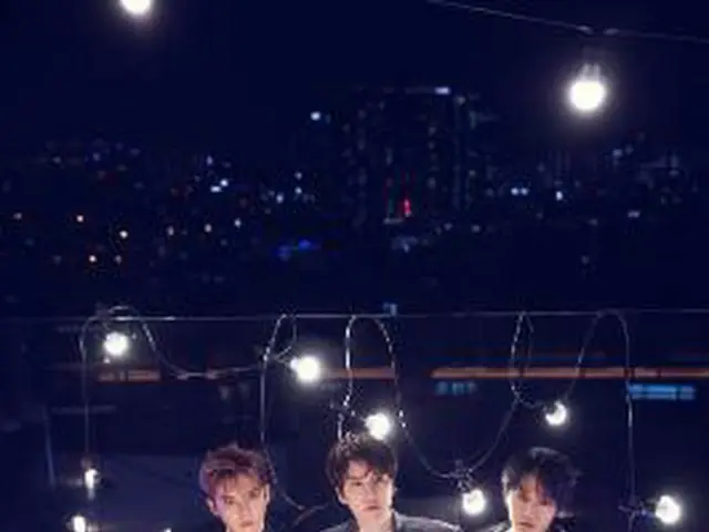'SUPER JUNIOR-KRY', 10 / 28 (수) 일본 오리지널 싱글 'Traveler'를 발표했다. .  ● CD수록 내용  01 : 