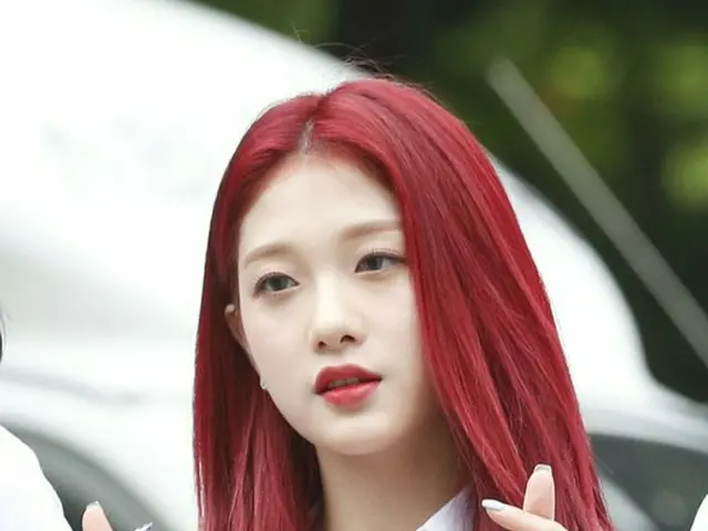 "fromis_9 '이소연, 다리 부상에 의해 활동을 일시 정지에 ... 3rd 미니 앨범'My Little Society"의 활동은 8 명에서