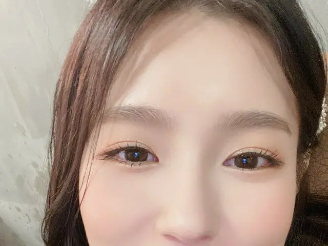 【t公式】（G）I-DLE、[#미연] 보고싶은 우리 네버버들에게 랜선 뽀뽀...🥺❤️😘 받아랏<br><br> 