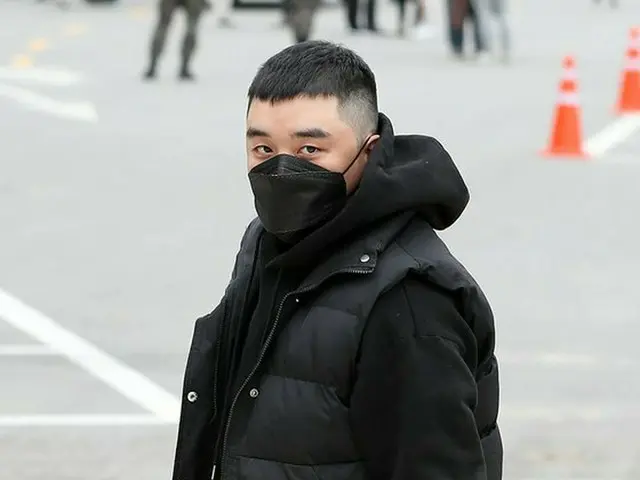 Today, former BIGBANG member VI (Seongri) is in court of the military court.Suspects of prostitution