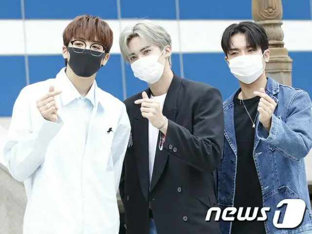 "PENTAGON"우석 & 에ン안 & 장도 "큐브 통신」수록을위한 스튜디오 들어간다. .