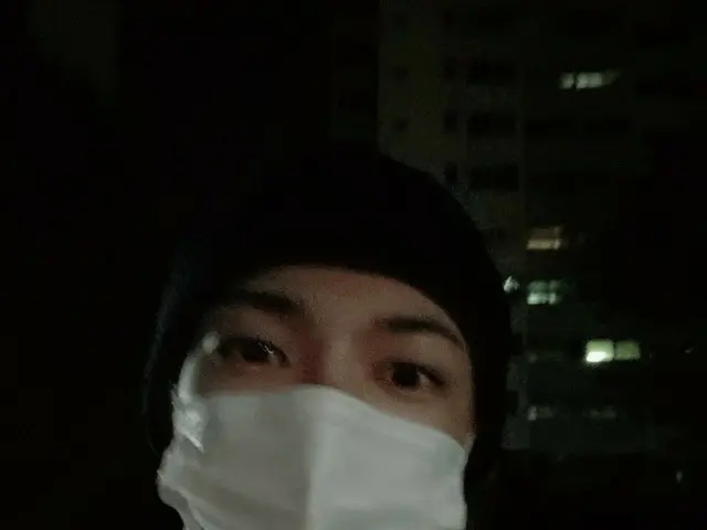 【T公式】에이티즈、[#홍중] 에이티니 생각하며 밤 산책 중!!<br>에이티니도 내 생각 많이 해주기 ㅎㅎ 에이티니는 에이티즈와 함께할 준비가 되