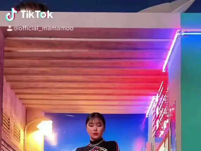 【t公式】마마무、[#휘인]<br><br>노는 게 좋아 yeah!<br>딩가딩가 딩가딩가 🤙🏻🤙🏻🎉<br>(original ver.)<b