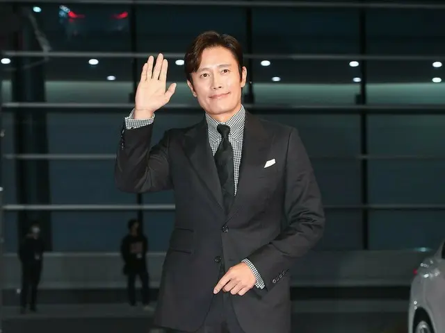 Actor Lee Byung Hun appears on the red carpet for the ”2020 Buil Film Awards”.