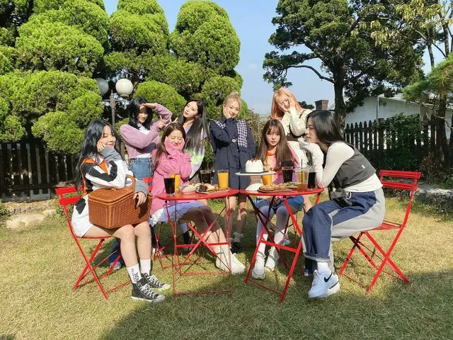 【t公式】프로미스나인、[💌#프로미스나인] 반복되는 서로의 일상에 톡톡 튀는 Rainbow flavor가 된 프로미스나인과 플로버✨❣