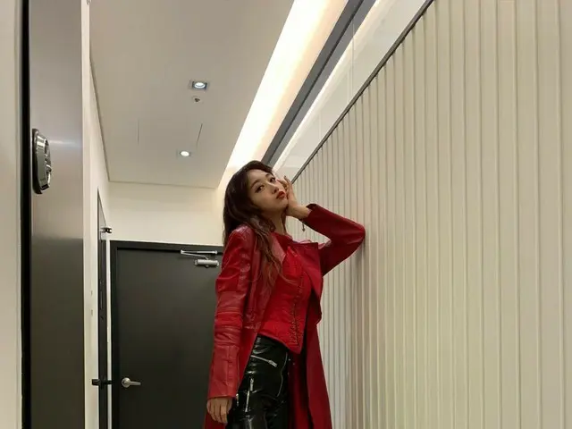 【t公式】에버글로우、[#시현] 포에버! 핼러윈 안무영상 봤어요?🎃👻❤