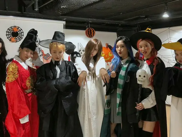 【t公式】오마이걸、[#OhTimes] 201031 HAPPY HALLOWEEN DAY🎃📸<br><br>미라클 Happy Halloween❤️