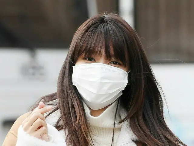 Appeared as a special DJ on Suyeong (SNSD) and KBS COOL FM ”Jung Eunji's KayoSquare”. Arrives to wor
