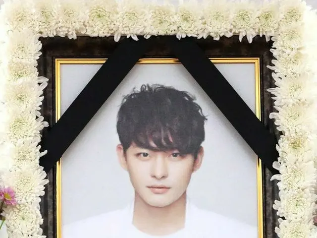 배우 정태수 오늘 세 회기. 배우 하지원의 동생. 2018 년 1 월 21 일, 우울증 투병 중 사망. 33 세였다. .