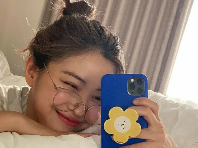 ITZY RyuJIN publishes selfie photos in bed. Hot Topic in Korea just like Han SeoHee (actress) again.
