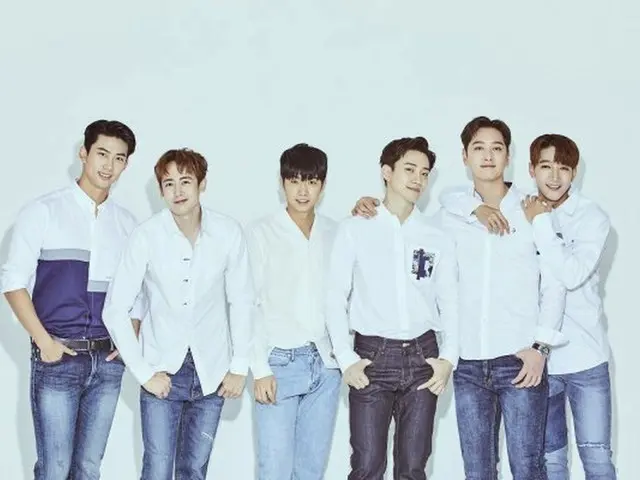 "2PM"6 월말을 목표로 완전체 컴백을 준비 중이라고 발표했다. .