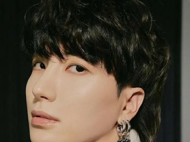 이특 (SUPER JUNIOR) 서울 가로수 길에 위치한 지하 1 층 · 지상 3 층의 건물을 구입 보도. 업계 관계자에 따르면 지난해 9 월에