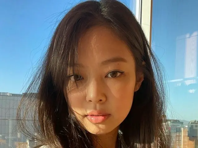 "BLACKPINK"JENNIE & ROSE 극비리에 미국 로스 앤젤레스로 향했다 보도된다. .