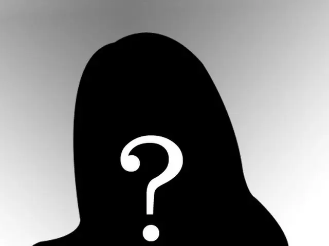 YouTube 채널 "카로세로 연구소", "수산업자 게이트"의 주범들이 포항 풀 빌라에서 성 접대를 한 가운데, 유명 걸 그룹의 멤버가 고 폭로