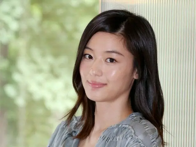 It is reported that actress Jung JIHYON's mother-in-law and fashion designer LeeYong Woo was infecte