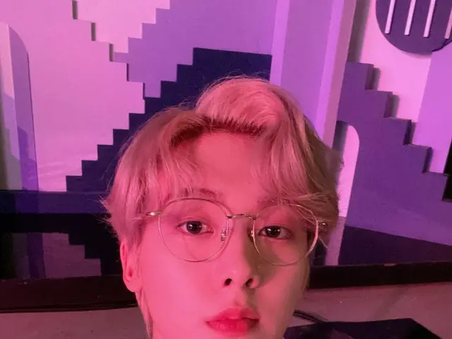 【T公式】아스트로、오늘도 로하 덕분에 쇼챔피언 트로피도 받았다아아아아!!!!!!!!야호오오오 너무 고맙고 응원해줘서 고마워요😢남은 활동도 더 