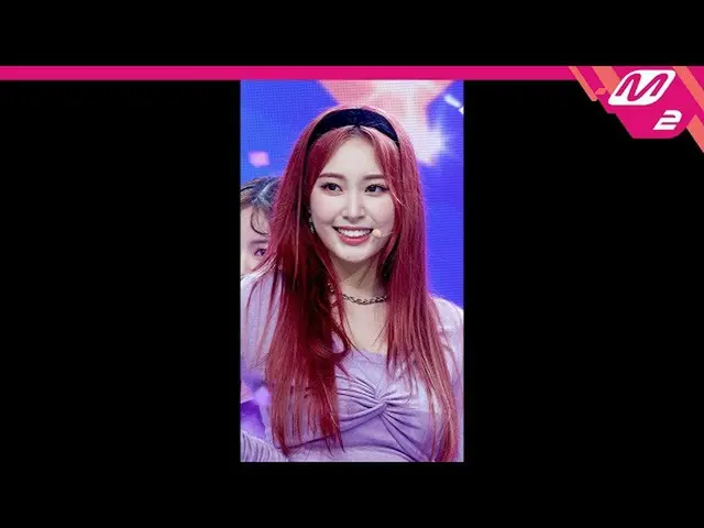 【公式mn2】[MPD직캠] 위클리_  조아 직캠 4K 'Holiday Party' (위클리_ _  ZOA FanCam) | MCOUNTDOWN_