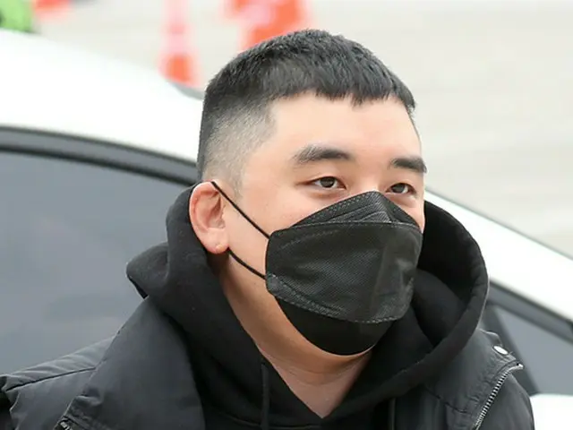VI (former BIGBANG) puts discharge on hold for trial ... Transferred to militaryprison? .. ..